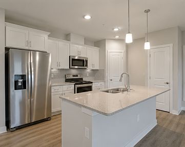 1st image of 1431 Apple St #103