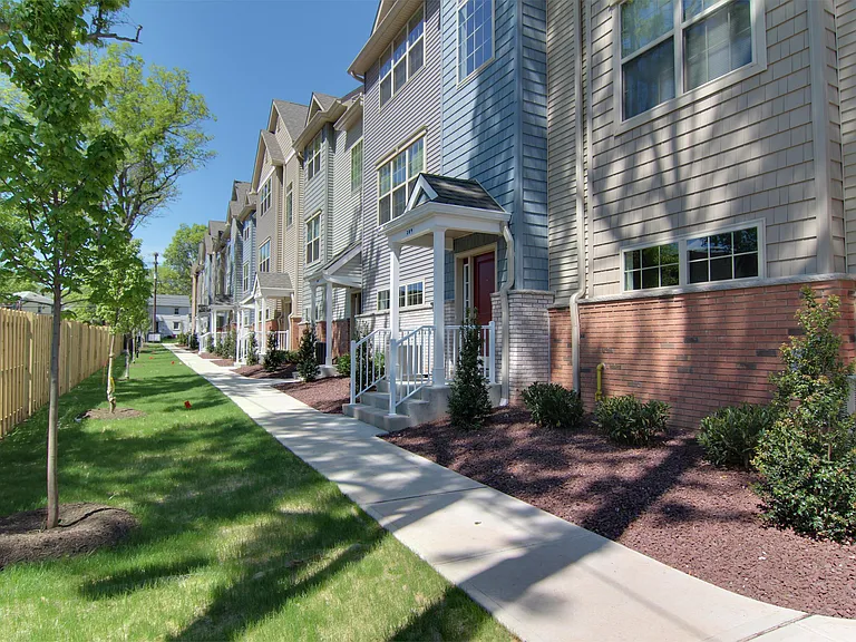 Gramercy Townhomes - 205 — Photo 37