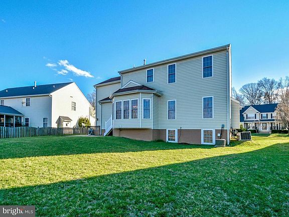 3rd image of 2713 Francis Ct