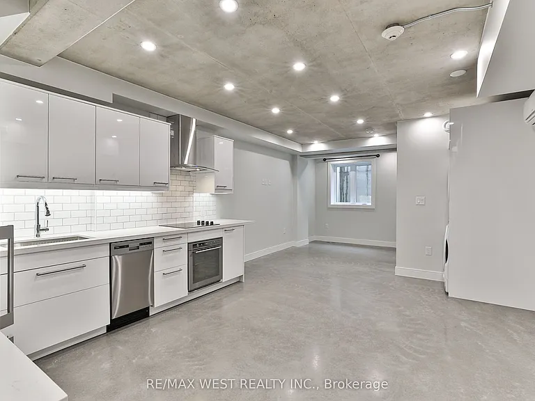 1745 Keele St #4 — Photo 5