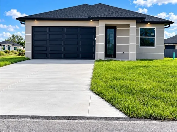 2804 25th St SW, Lehigh Acres, FL 33976