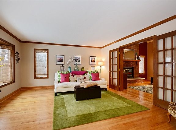 2nd image of 16140 S Pin Oak Ct