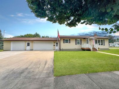 501 Rainbow Dr, Peshtigo, WI, 54157