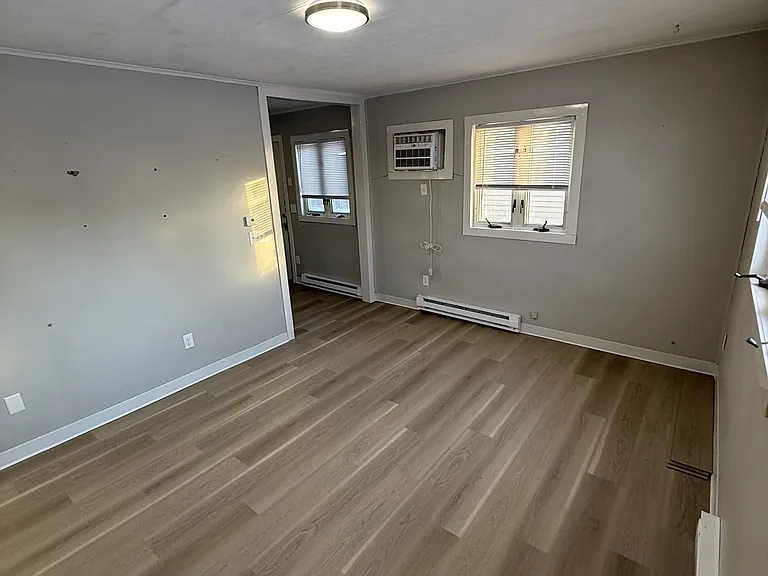 1126-1128 Sunset Ave #1126 — Photo 3