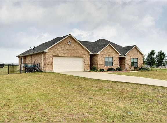 3rd image of 6680 Deer Creek Ln