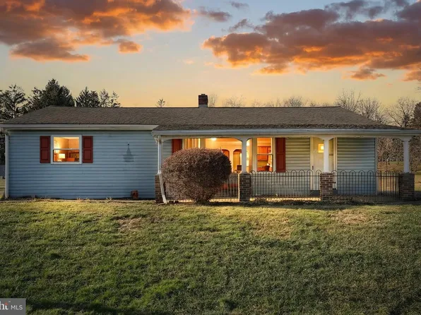 1806 Virginia Ave, Dover, PA 17315