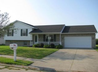 811 Shenandoah Ave, Effingham, IL 62401