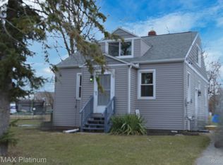 3322 Frederick St, Grand Blanc, MI 48439