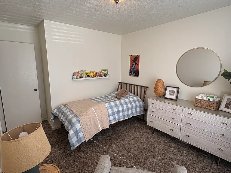 7916 S 860 E — Photo 15