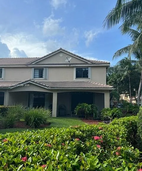 3872 Tree Top Dr — Photo 4