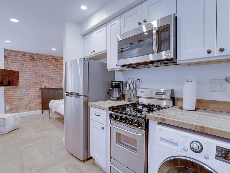 400 Seward Sq SE #B3 — Photo 14