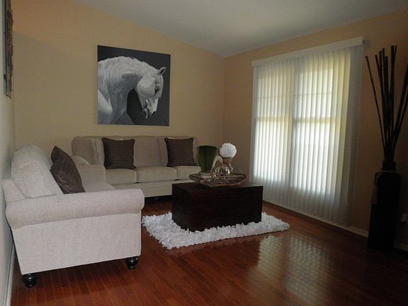 3rd image of 35W912 Crispin Dr
