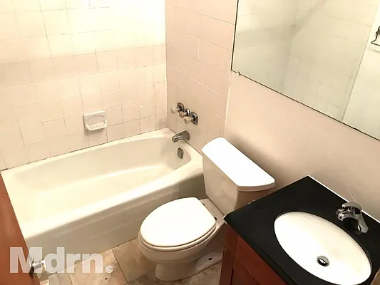 Rented by Mdrn Residential | media 25