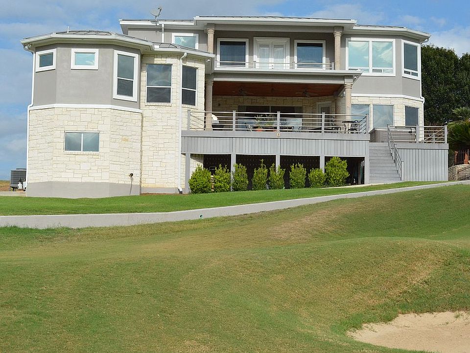 1st image of 120 Pinnacle Dr