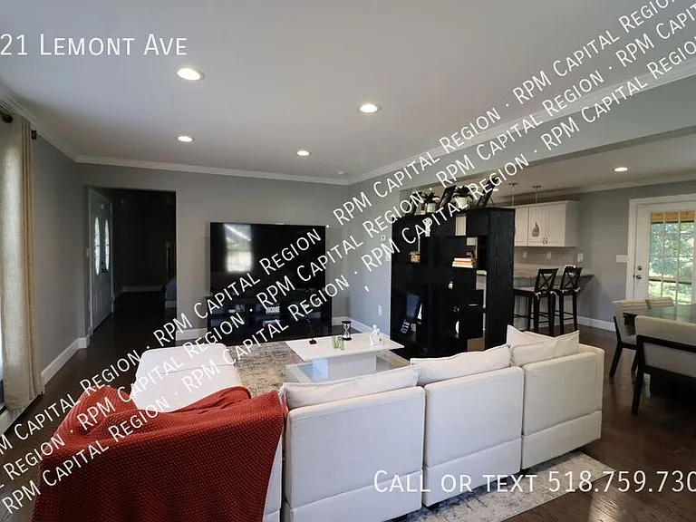 121 Lemont Ave — Photo 2