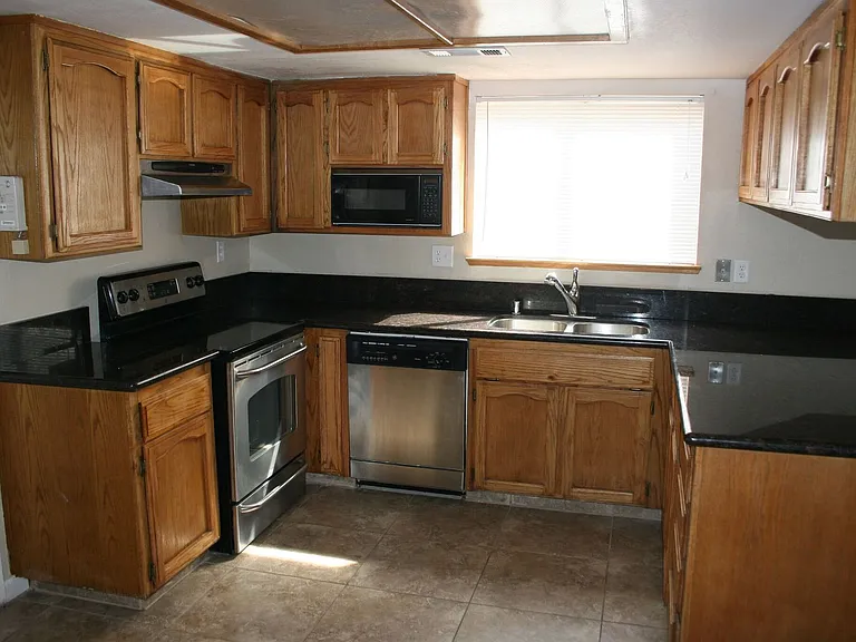 4615 Gardenwood Ln — Photo 3