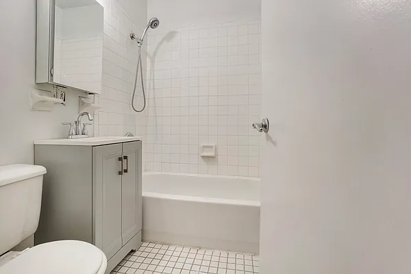 Rented by Creed Realty Group | media 20