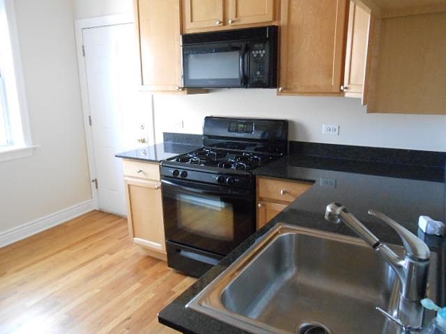 1st image of 1212 W Waveland Ave #3