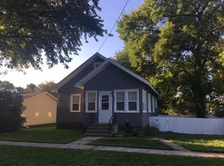 406 3rd St, Grafton, IA 50440