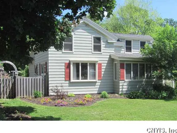 704 Tulip St, Liverpool, NY 13088