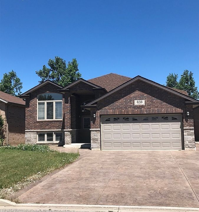 1st image of 858 Newport Cres