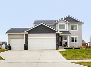 410 Westwood Dr, Huxley, IA 50124