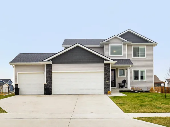 410 Westwood Dr, Huxley, IA 50124