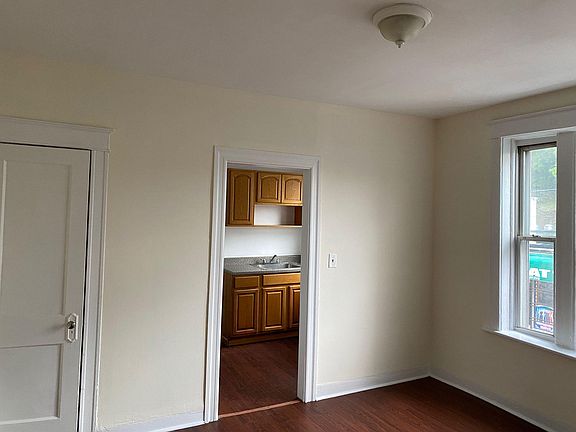 3rd image of 249 McLean Ave APT 3C