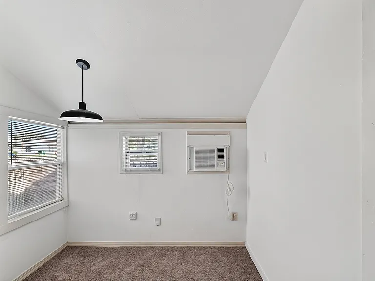 5618 Belmark St — Photo 28
