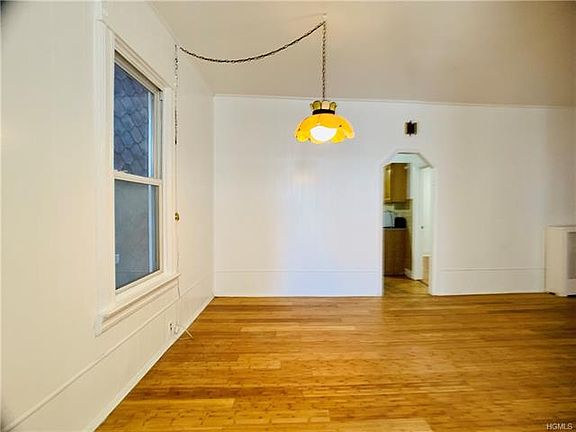 4th image of 1718 Taylor Ave