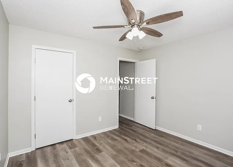 4550 Riverbrook Ln — Photo 13