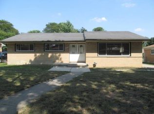 25210 Ridge Cliff Dr, Southfield, MI 48075