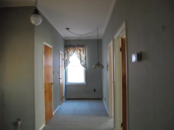 622-624 Kennedy Boulevard image 7 of 11