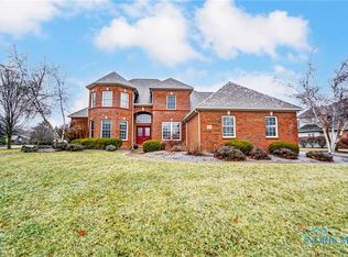 700 Meadowview Dr, Findlay, OH 45840