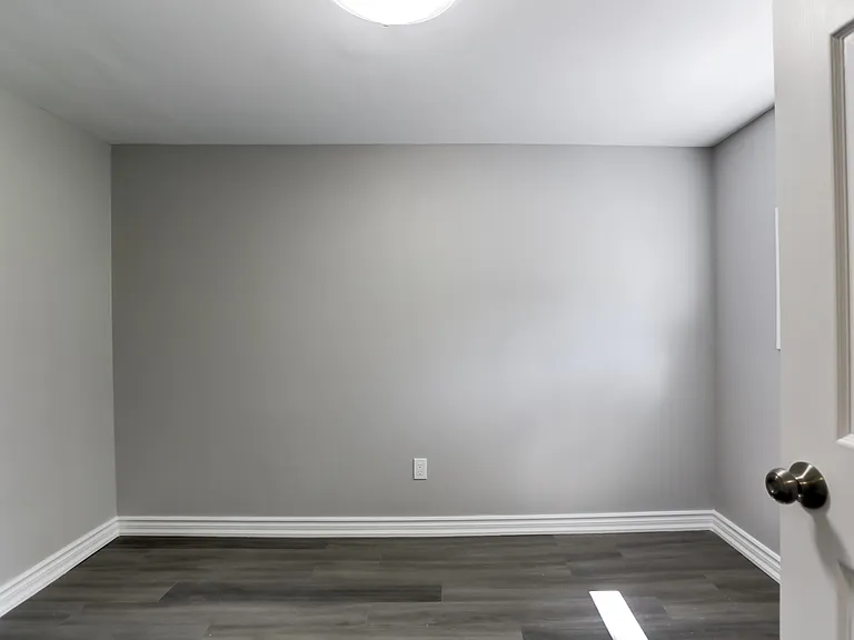 138 Memorial Ave #A — Photo 11