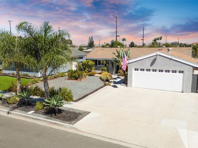 5521 Myra Ave, Cypress, CA, 90630