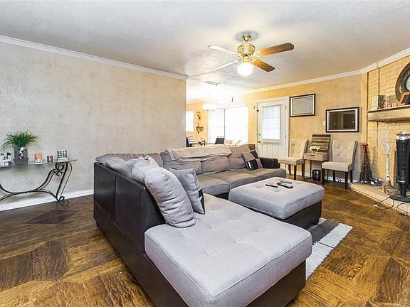 5th image of 1106 White Oak Dr