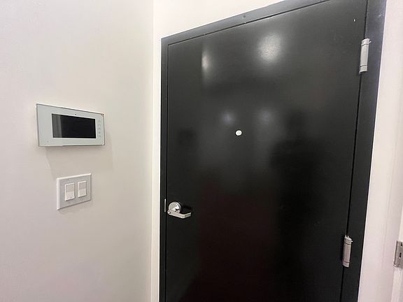 4th image of 1406 Fairmount Ave #2