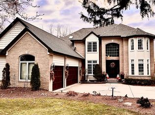 6061 Middle Lake Rd, Clarkston, MI 48346