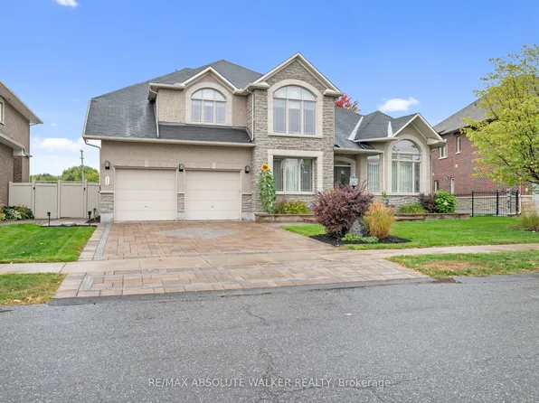 11 Tradewinds Dr, Ottawa, ON K2G 6Y4