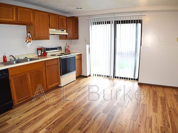 5th image of 3540 Smith Dr APT 6