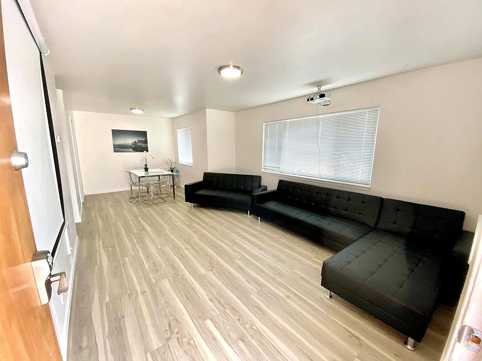 1st image of 132 Santa Dominga Ave #3