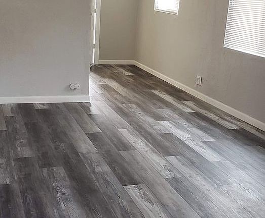 4th image of 608 N Center St #608