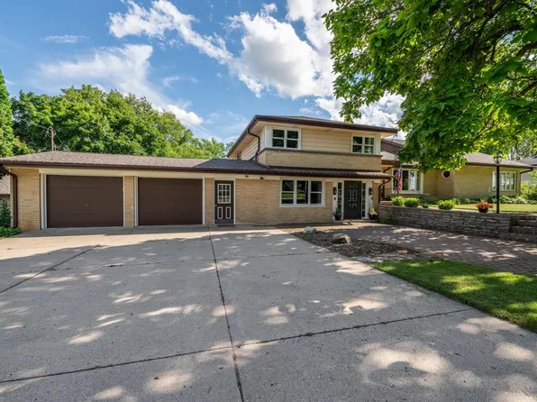 3463 Sherman ROAD, Jackson, WI 53037