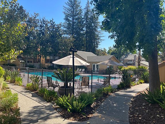 4th image of 512 Woodside Oaks APT 3