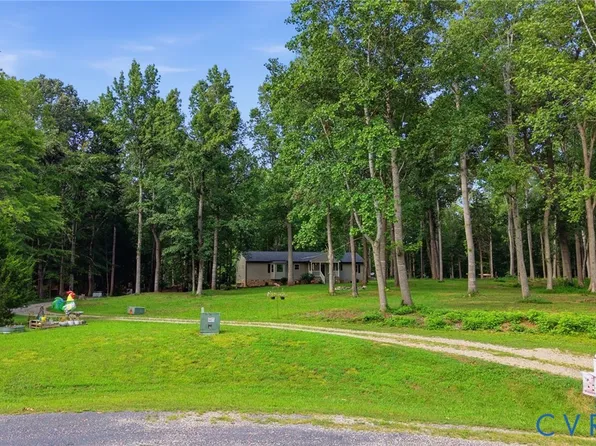 2678 Poplar Forest Dr, Powhatan, VA 23139