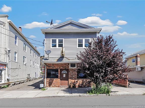 3rd image of 172 Maple St
