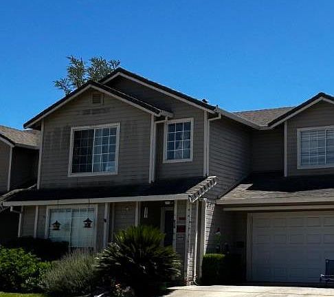2nd image of 838 Lyonia Dr