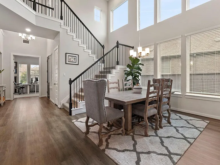 460 Constitution Way — Photo 7