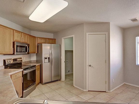 5th image of 1689 W Bitter Orange St
